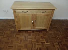 Beautiful polished oak sideboard/ TV Stand / office desk