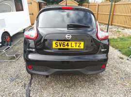 Nissan Juke, 2014 (64) Black Hatchback, Manual Petrol, 33,983 miles