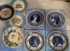 8 royal family Wedgewood plates