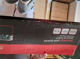 Dog guard for car