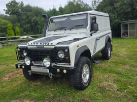 Land Rover Defender, 2005 (05) White 4x4, Manual Diesel, 163,000 miles