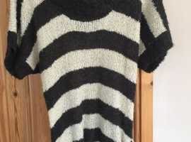 (370) Cream/grey striped jumper, size 16, new!