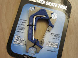 sk8ology Skateboard Carabiner Mini Tool - Silver & Blue - New in Retail Pack