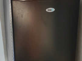 Nice little 60L under counter fridge (black)