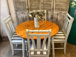 Lovely solid pine dining table with 4 chairs -local delivery