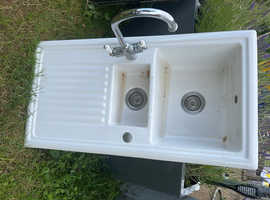 1 1/2 white sink with tap