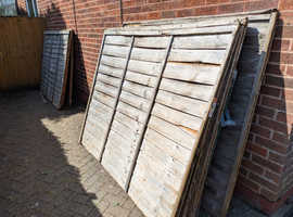 Used fence panels free to collect