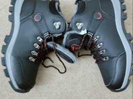 Pair 6 and a half. Lined winter boots