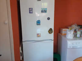 HOTPOINT ICED DIAMOND FFA52 TALL FRIDGE FREEZER