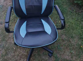 Blue gaming chair need gone asap