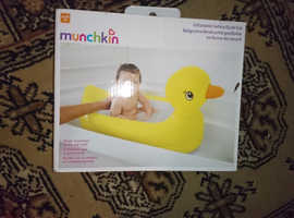 Munchkin baby duck bath