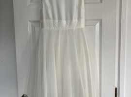 Girls bridesmaid/wedding dress