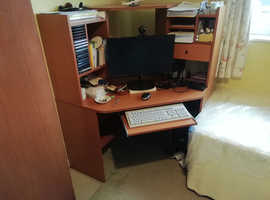 Corner computer desk