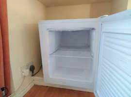 Table top freezer 2 months old with keys and warranty