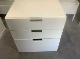 Free Chest of drawers