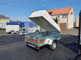 BRAND NEW 7ft x 4ft SINGLE AXLE TRAILER WITH PLASTIC LOCKABLE HARD TOP 750KG