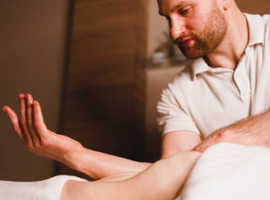 Hands-On-Massage : male masseur £40