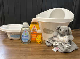 Baby newborn bath time bundle Shnuggle / Boots / Johnson's / Soft Touch / cloths