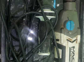 Mac Allister 900W hammer drill