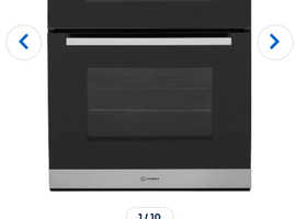 Split level electric double oven