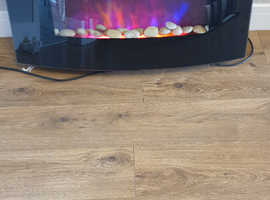 Wall mounted electric fire