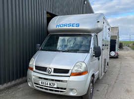 3.5t Renault Master horsebox