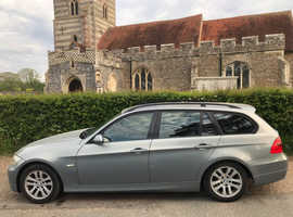 BMW 320 SE DIESEL ESTATE MOT 10 MONTHS SEVICE HISTORY ONE OWNER SINCE 2010