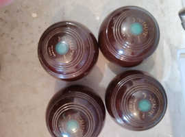 Bowling bowls