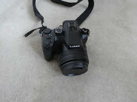 Panasonic LUMIX DMC-FZ2000 20.1MP  Camera - Black