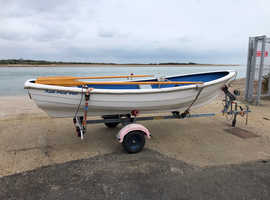 14ft Kiili Paat 440 runabout open boat, trailer, long oars.