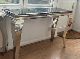 Louis Console Table