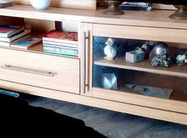 Perfect condition light wood display case/side unit