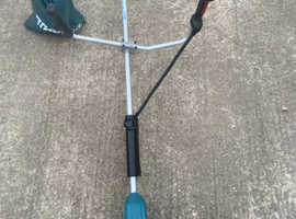 Makita cordless strimmer