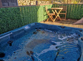 Lodge hite with hot tub @ three lochs holiday park