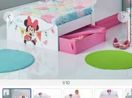 Like new mini mouse toddler bed and set!