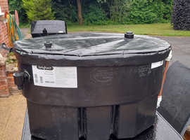 Make me an offer. Nearly new davant 25 gallon open-top cold water tank with lid