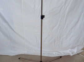 ADJUSTABLE MICROPHONE STAND