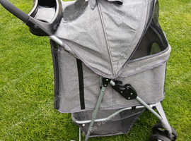 Dog pram