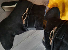 Ladies clothes