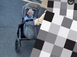 Venicci pram titanium 3in 1 set