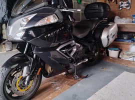 2016 Triumph Trophy SE. **SWAP** ?