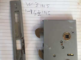 Sliding door lock