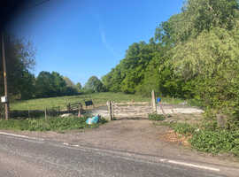 Land / field for rent tn27 9pt