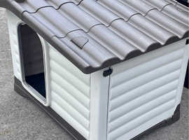 Dog kennel/ dog house