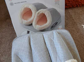 Foot warmer/ massager