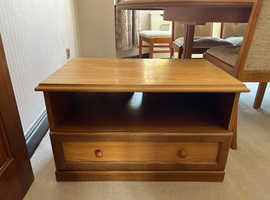 TEAK TV AND VIDEO STAND