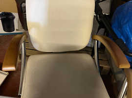 Hairdressing chairs 4