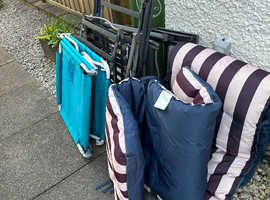Free sun loungers