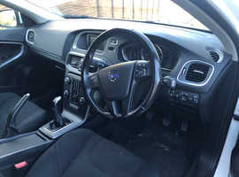 Volvo V40, 2015 (65) White Hatchback, Manual Petrol, 27,772 miles