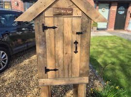 Egg house/produce honesty box